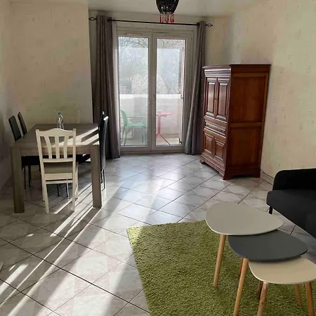 Bel Familial Apartment